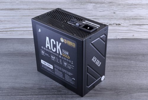 Jak vybrat zdroj pro tichý a efektivní PC: 80 Plus, ATX 3.0 a rezerva pro špičky