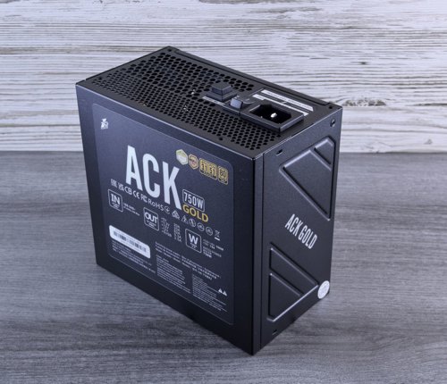 Jak vybrat zdroj pro tichý a efektivní PC: 80 Plus, ATX 3.0 a rezerva pro špičky