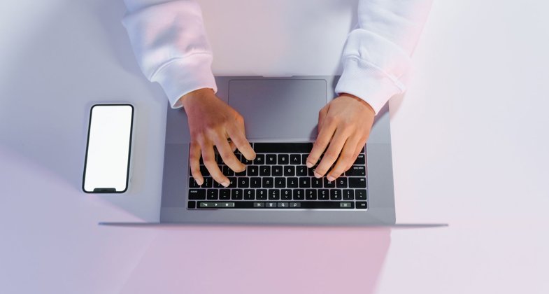 Edge AI vs Cloud AI: Kde se zpracovává AI a jak ovlivní mobil i notebook