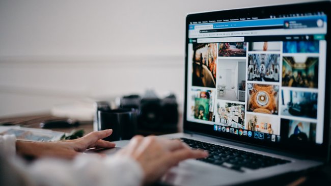 Jak ověřit AI fotku, video nebo text: metadata, vodoznaky a reverzní hledání