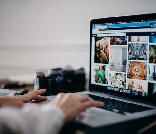 Jak ověřit AI fotku, video nebo text: metadata, vodoznaky a reverzní hledání