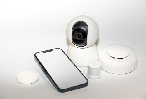 Zabezpečení chytré domácnosti: VLAN pro IoT, MFA a izolace kamer