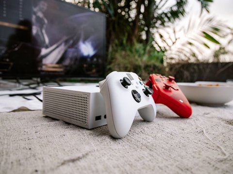 Jak vybrat televizi pro PS5 a Xbox Series X: 5 parametrů, které rozhodují o 120 Hz a VRR
