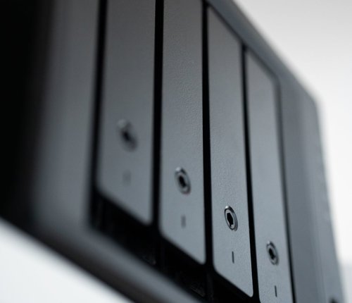 Docker na NAS: Home Assistant, Immich a lokální AI bez cloudu