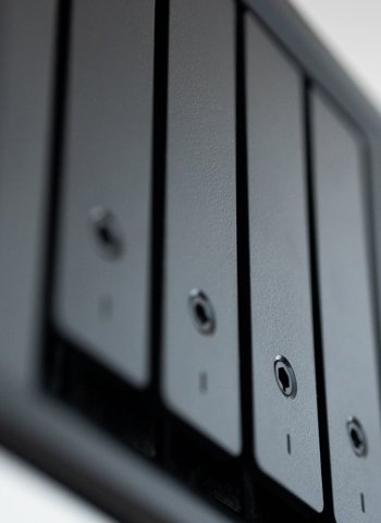 Docker na NAS: Home Assistant, Immich a lokální AI bez cloudu