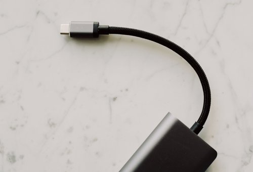 USB-C není USB-C: čtyři parametry rozhodují, zda kabel zvládne 100 W, 4K i 10 Gb/s