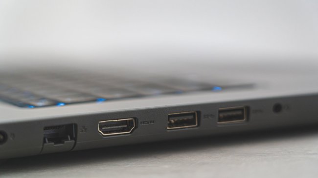 Notebook jako domácí server 24/7: vypněte baterii, zavřete víko a povolte auto-start