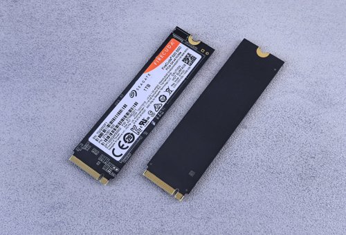 SSD pro lokální AI: DRAM cache, TBW a PCIe 5.0 rozhodují víc než kapacita