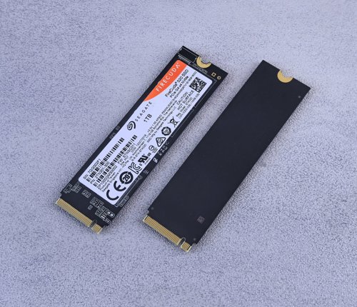 SSD pro lokální AI: DRAM cache, TBW a PCIe 5.0 rozhodují víc než kapacita