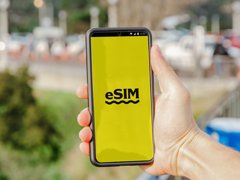 eSIM vs. fyzická SIM v Česku: 6 situací, kdy se hodí která a co dělat při ztrátě telefonu