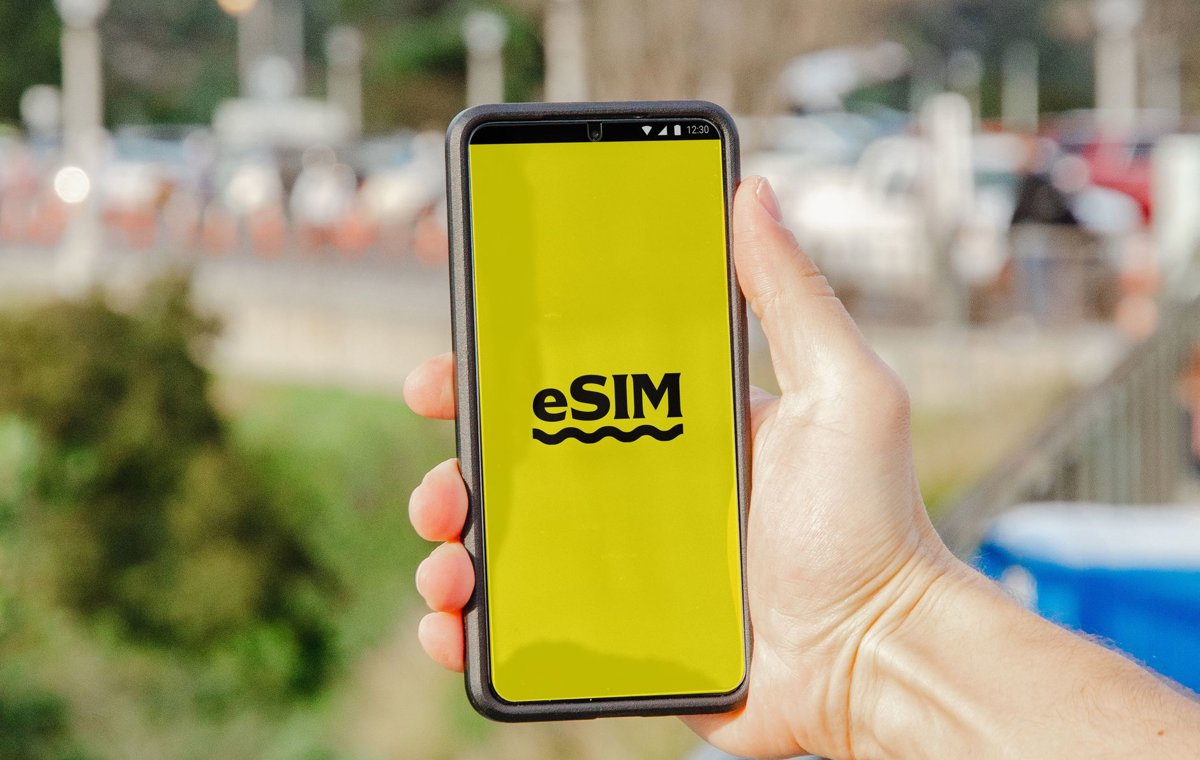 eSIM vs. fyzická SIM v Česku: 6 situací, kdy se hodí která a co dělat při ztrátě telefonu