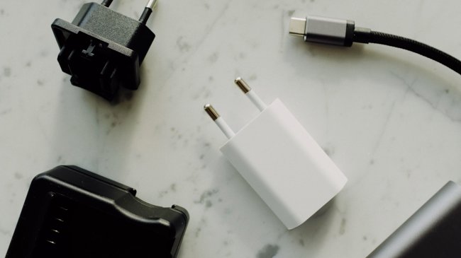 USB-C nabíječky: Jak vybrat výkon pro telefon, tablet i notebook