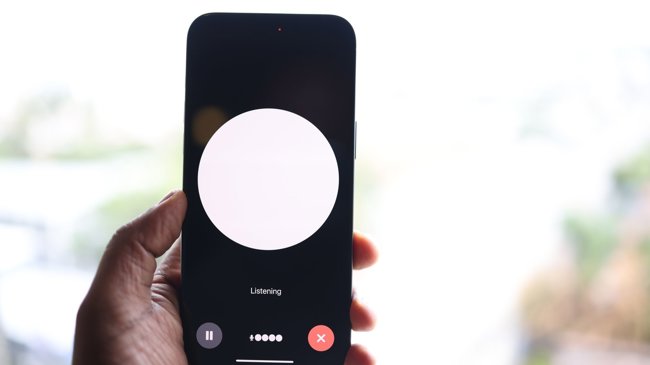 Srovnání AI funkcí: Pixel, Galaxy a iPhone – co v Česku skutečně použijete