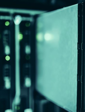 Cloudová AI vs. lokální model: jak spočítat náklady na tokeny, elektřinu a hardware