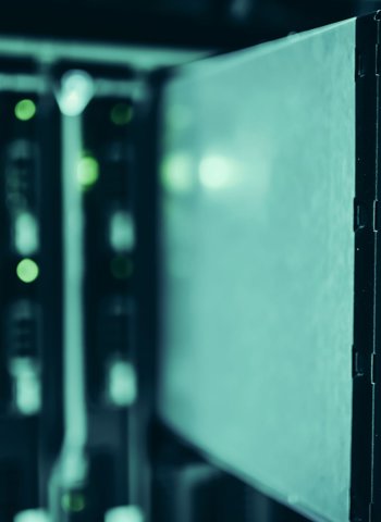 Cloudová AI vs. lokální model: jak spočítat náklady na tokeny, elektřinu a hardware