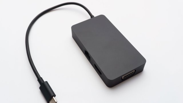 USB-C dok pro 4K, 100 W a ethernet: tři parametry, které rozhodují