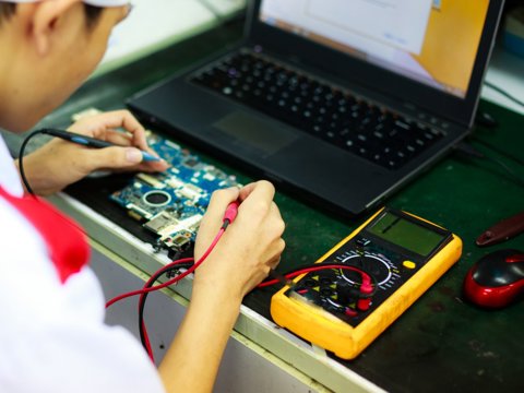Bazarový notebook či PC: 8 testů odhalí opotřebenou baterii i vadný SSD