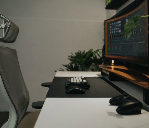 Jak vybrat monitor pro práci i hry: 5 parametrů, které rozhodují