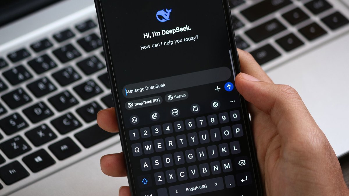 Lokální AI v telefonu: 1B model zvládne každý, 7B jen špičky s 16 GB RAM